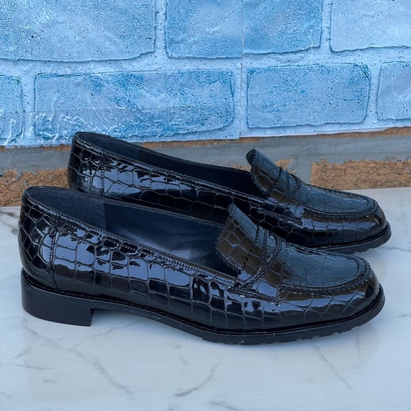 stuart weitzman croc embossed patent leather loafers size 8 - Picture 4 of 11